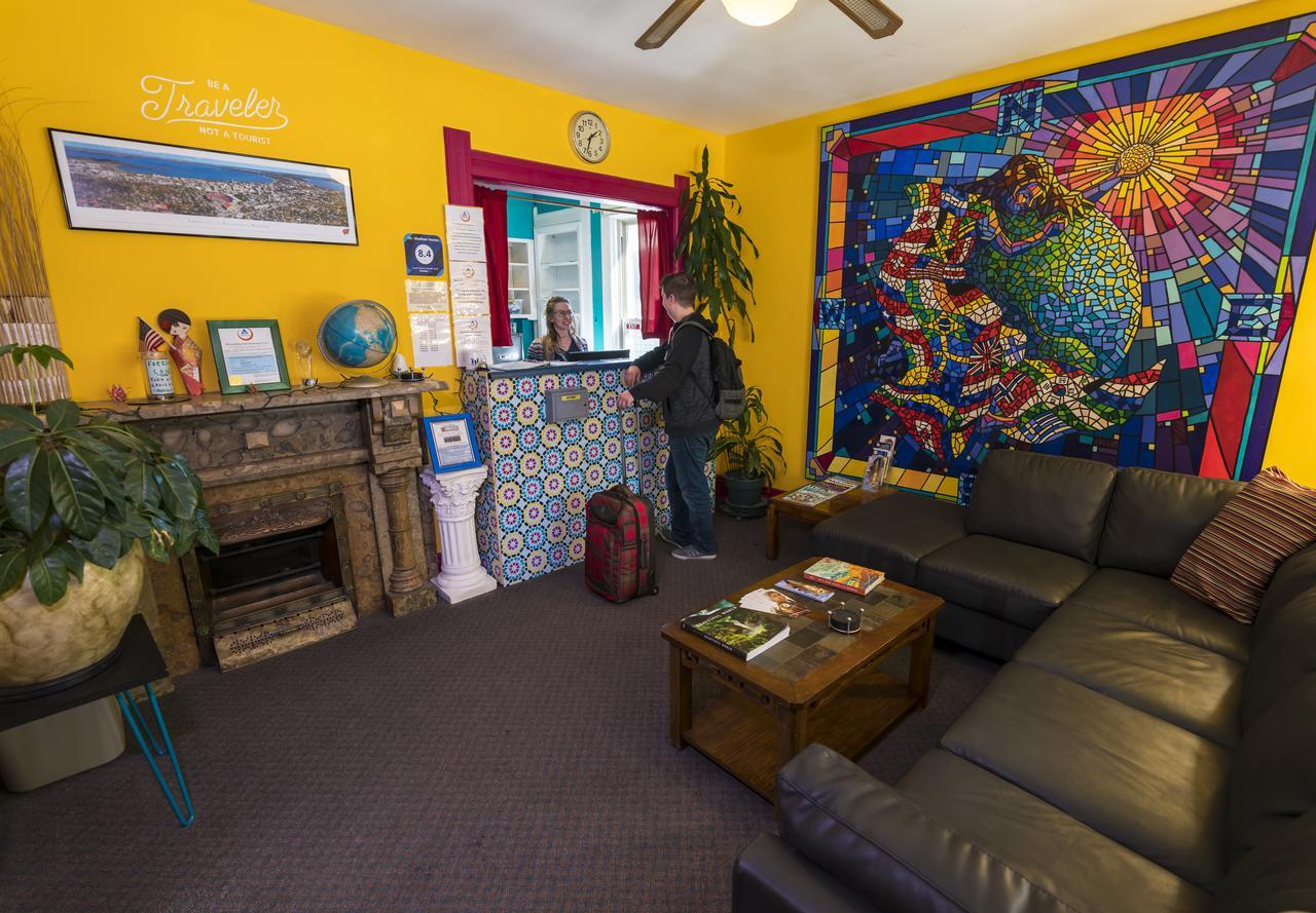Hi - Madison Hostel Bagian luar foto