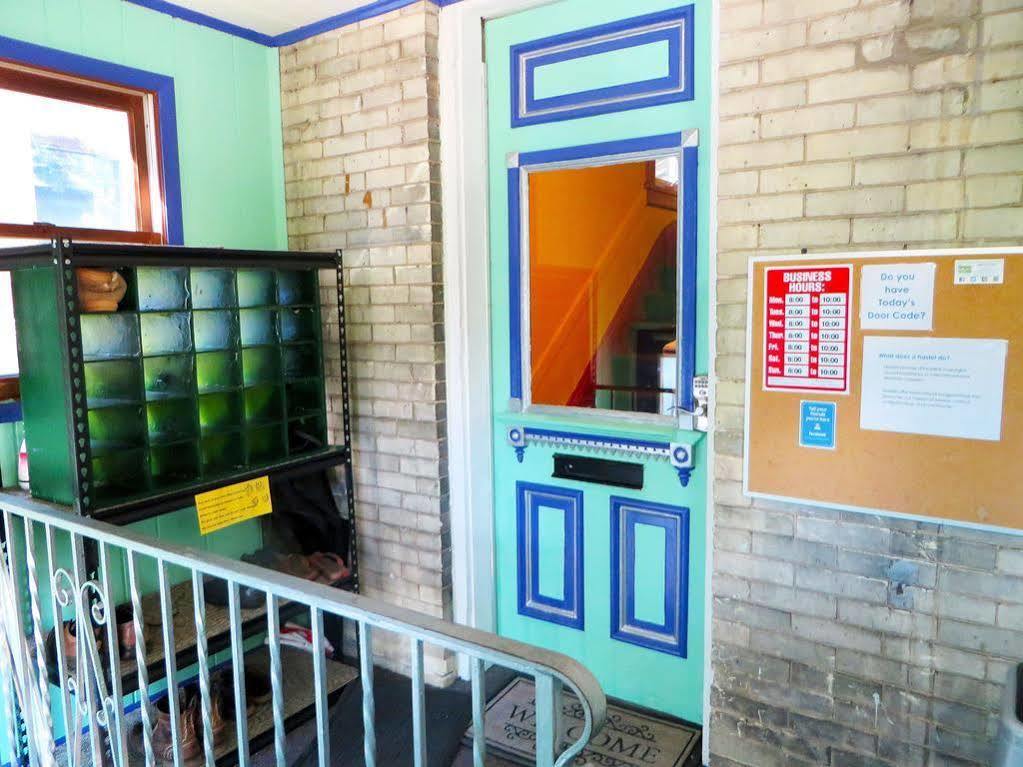 Hi - Madison Hostel Bagian luar foto